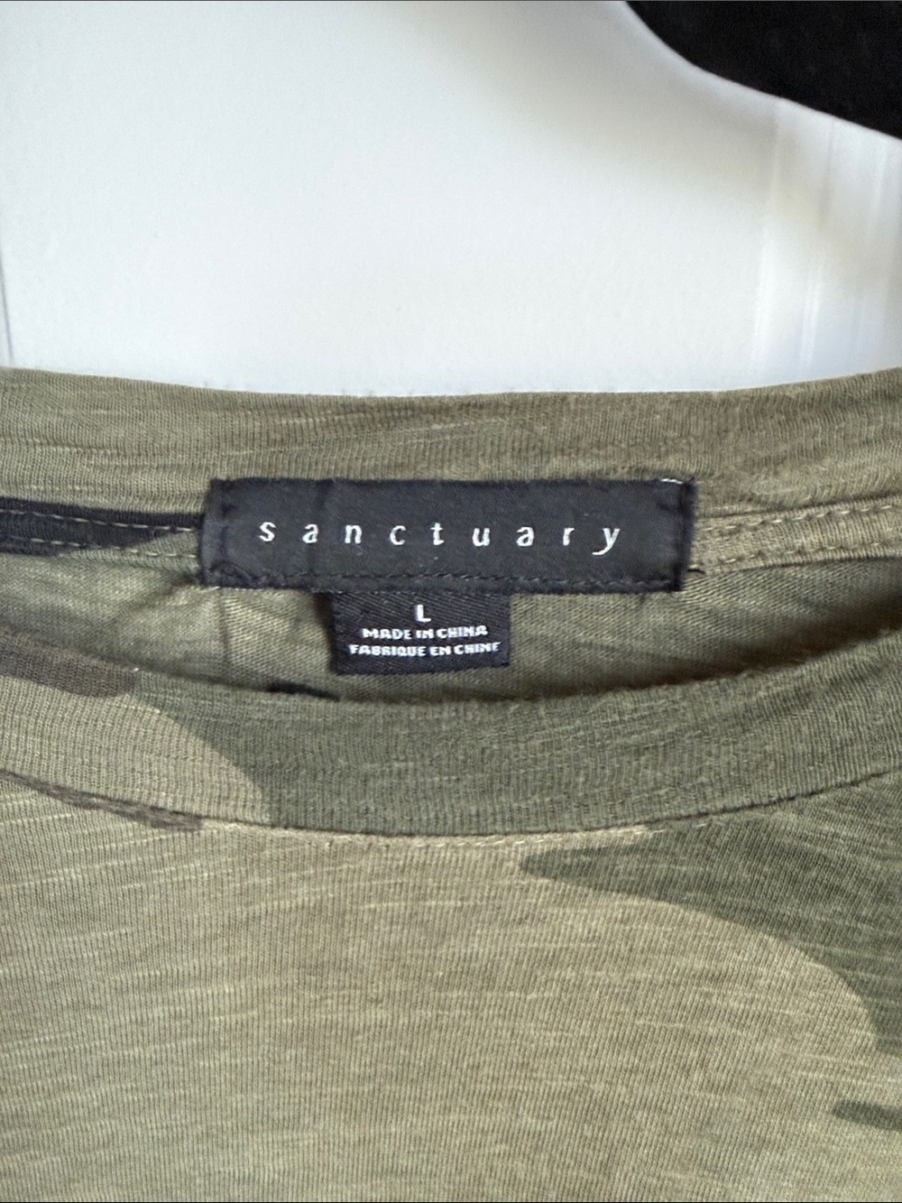 Sanctuary Womens Olive Camo Short Sleeve Tee Size L - Picture 2 of 3